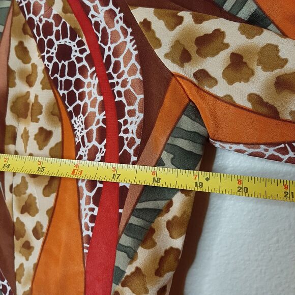 Vintage NEW Silk King Shirt Multicolor Women L Button Up 100% Silk Animal Print - Picture 3 of 11